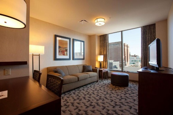 Embassy Suites Buffalo image 15